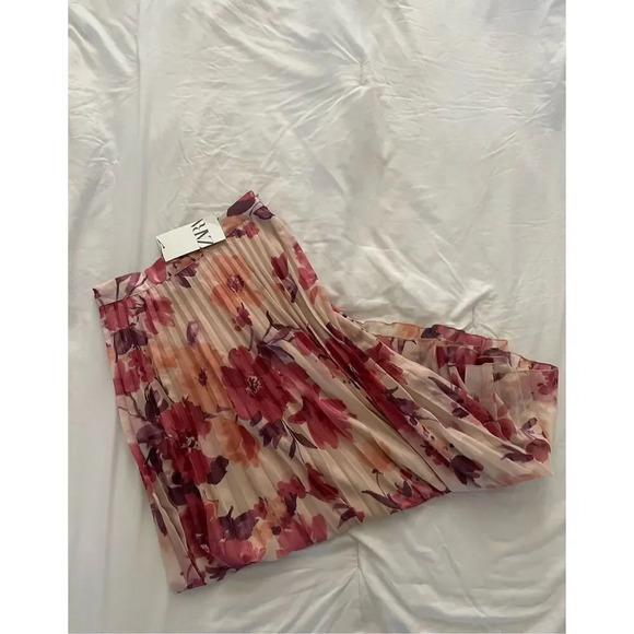 Zara Metallic Thread Floral Print Pleated Midi Skirt - Picture 12 of 12
